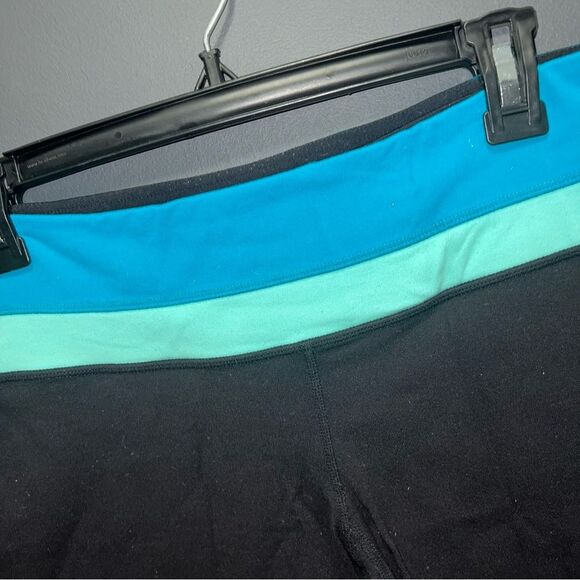 Women’s Lululemon Wunder Shorts Black with Multi Color Waistband size 8 Bike - Picture 2 of 5